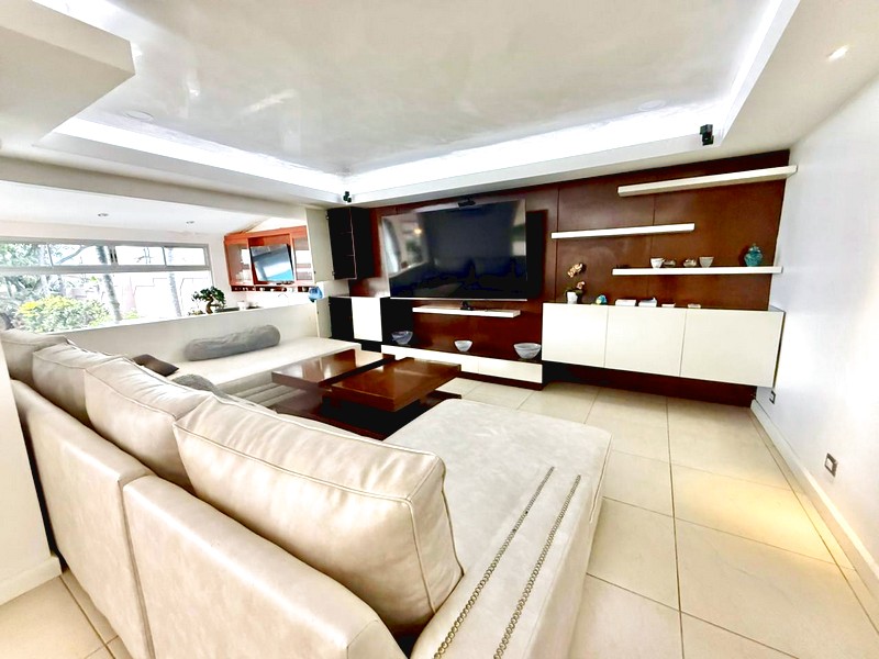 Sala de la casa en Guachipelín de Escazú