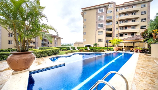 foto piscina condominio lindora santa ana costa rica