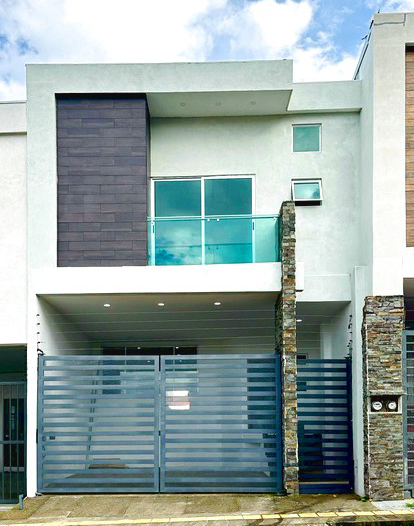 Se vende Casa en venta en San Rafael de Heredia | 4 habitaciones, patio y acabados premium